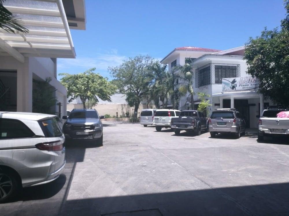 O Hotel Bacolod Exterior foto