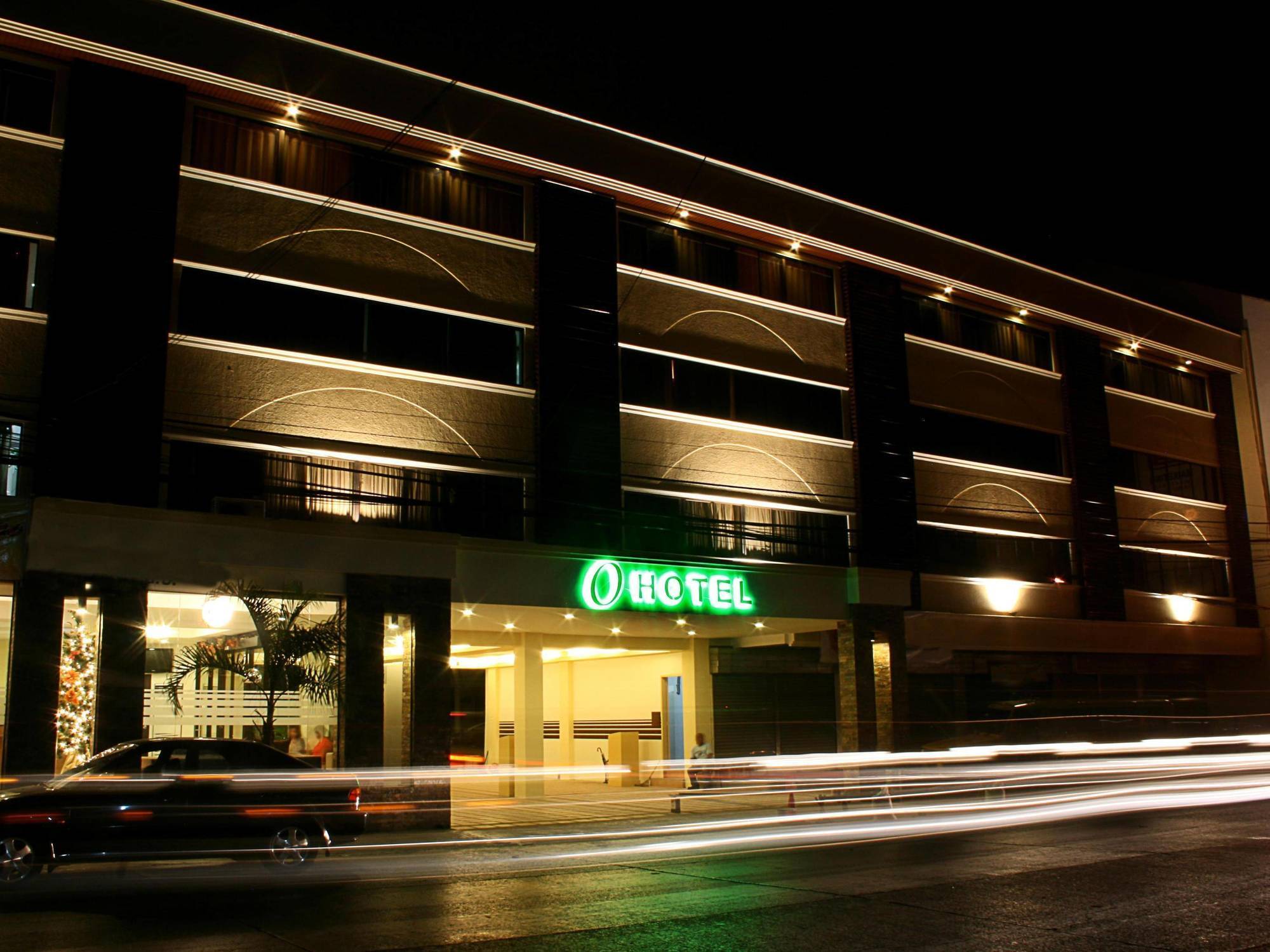 O Hotel Bacolod Exterior foto